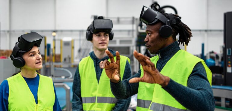 Team,Of,Multiracial,Engineers,Having,A,Simulation,Experience,With,Futuristic