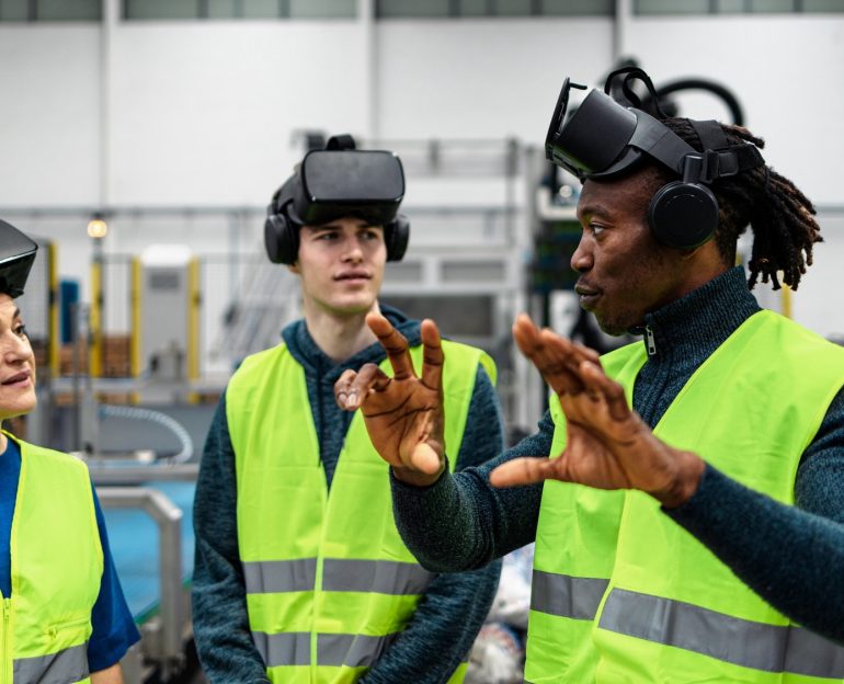 Team,Of,Multiracial,Engineers,Having,A,Simulation,Experience,With,Futuristic