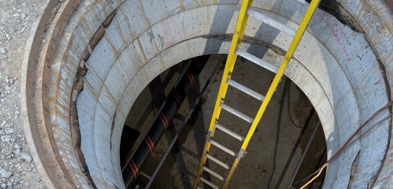 US Offshore Manhole