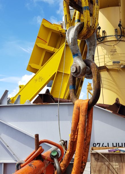 Crane,Hook,Attached,To,Lifting,Assembly